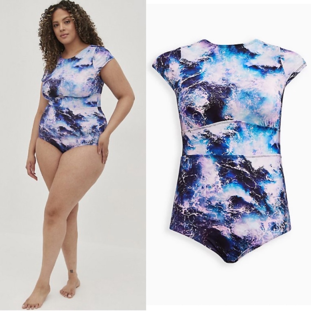 TORRID ACTIVE WIRELESS SCOOP BACK ONE PIECE SWIMSUIT